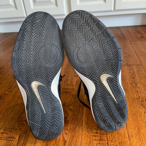 Nike Hyper Aggressor Men's Sneakers High Top Black Athletic Basketball Shoes - Picture 3 of 4